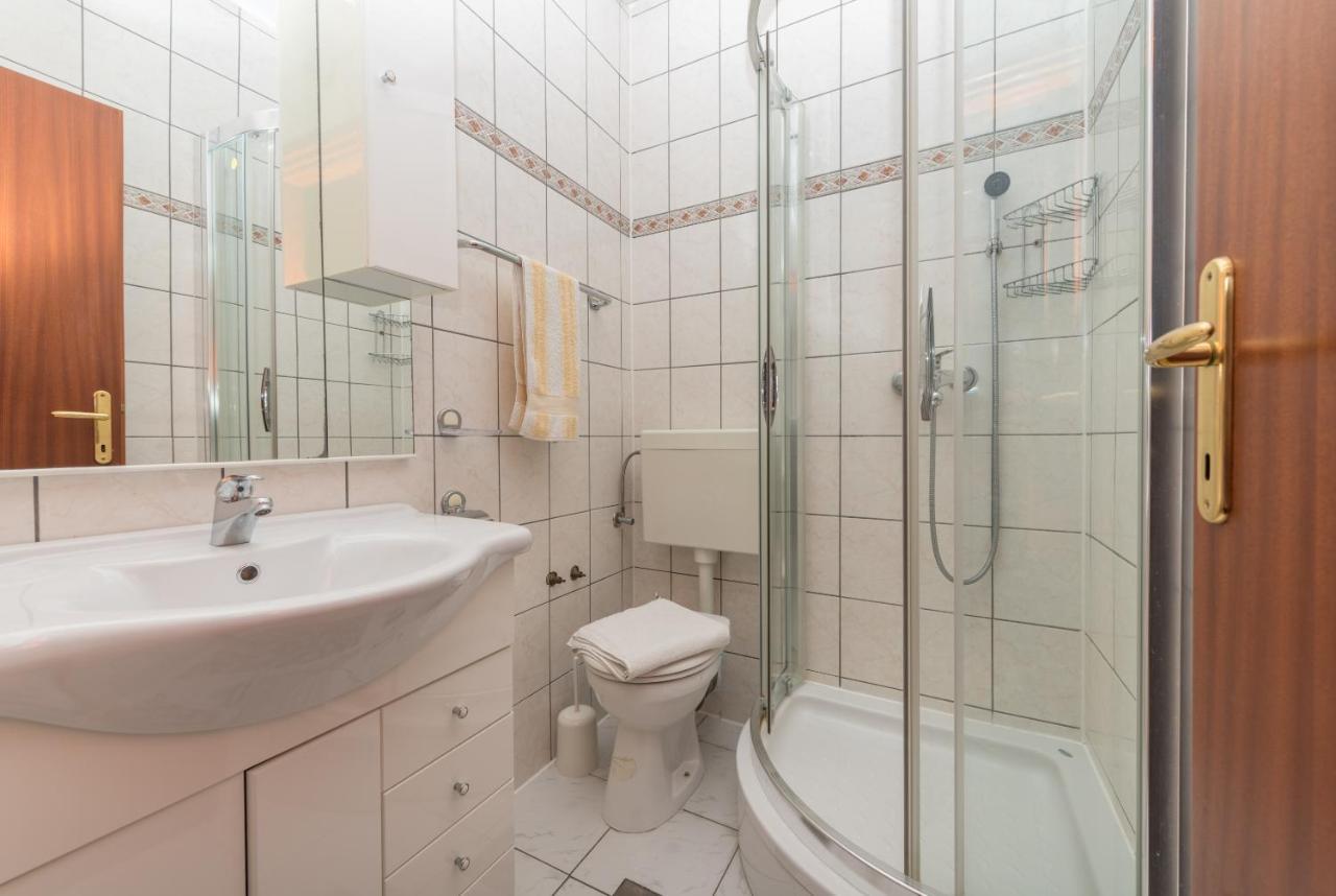 Apartmani Petracie Drvenik  Exterior foto