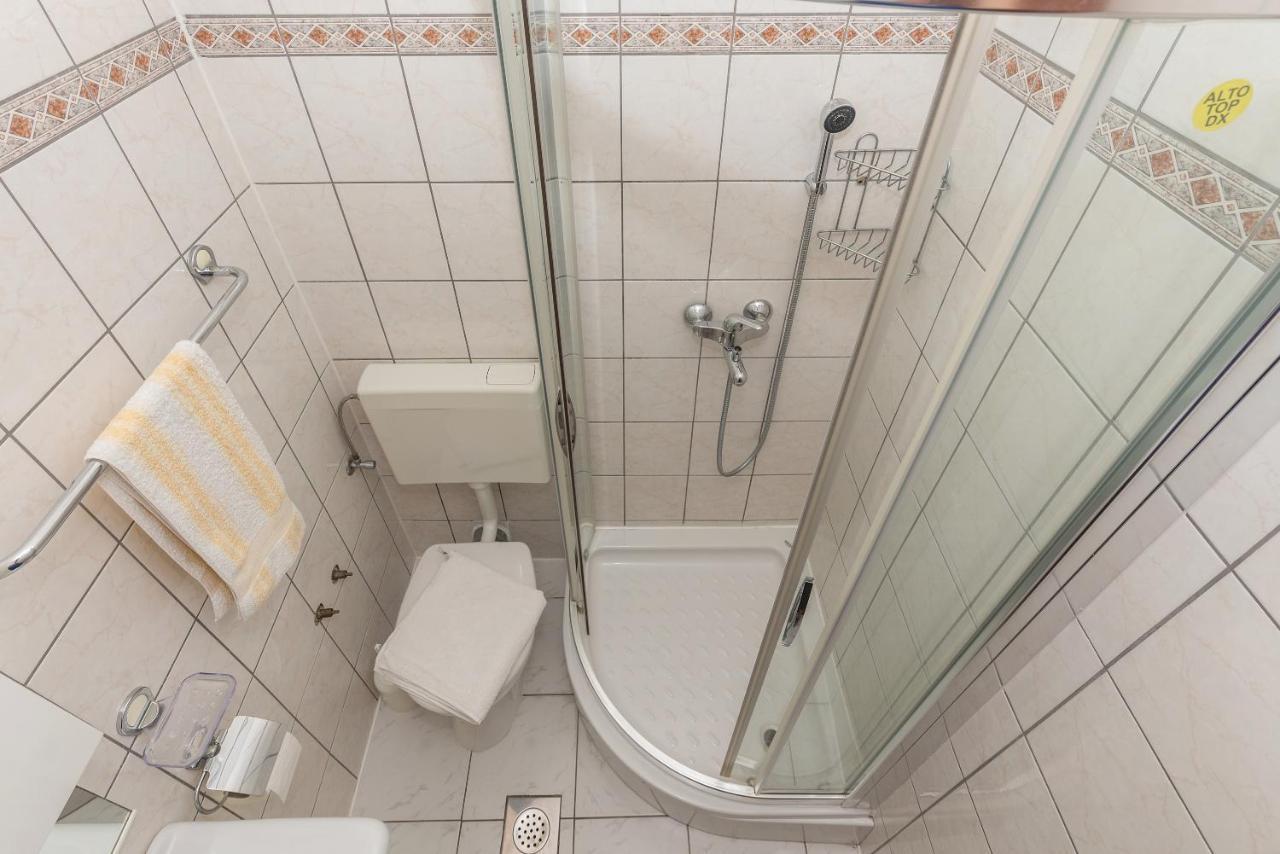 Apartmani Petracie Drvenik  Exterior foto