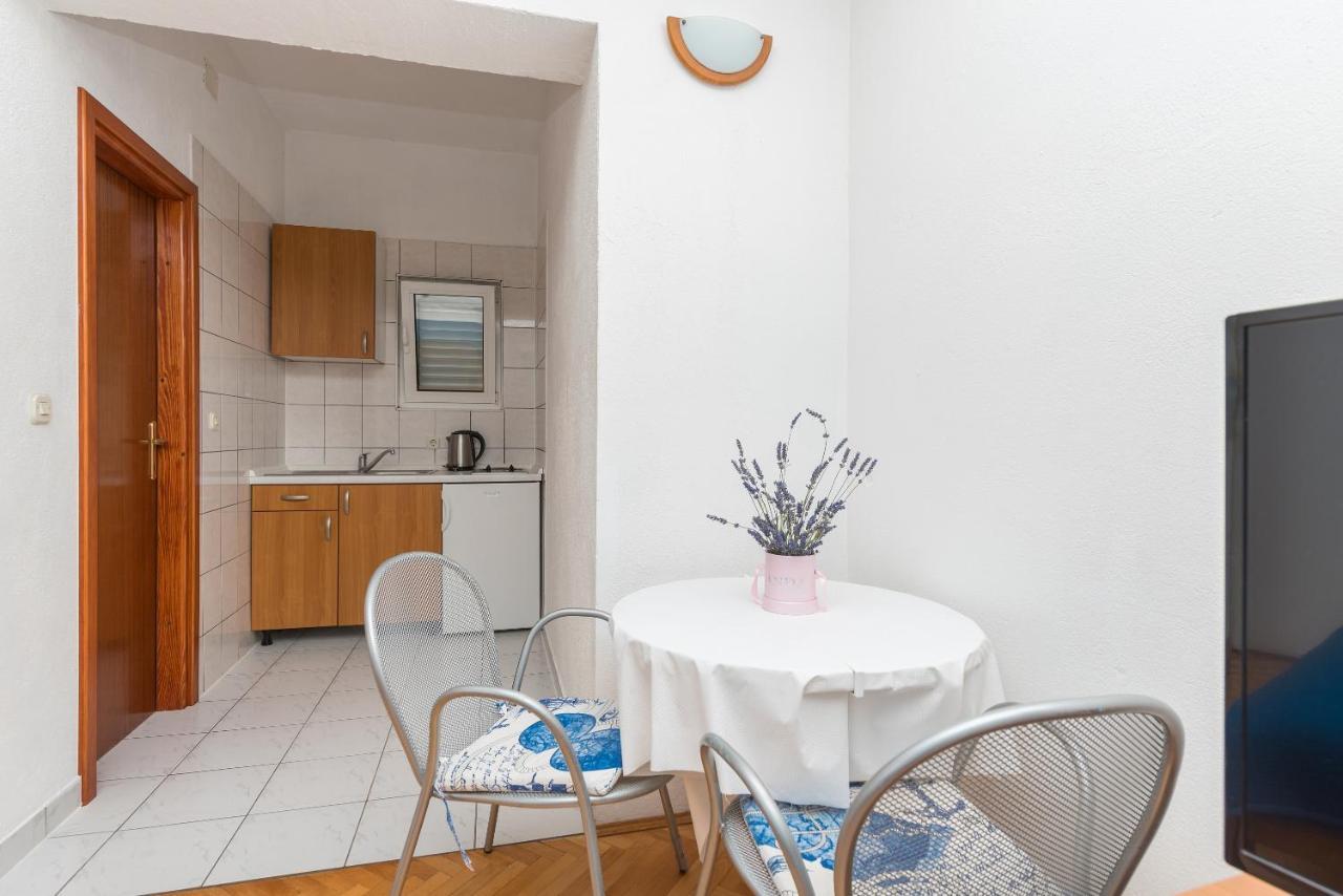 Apartmani Petracie Drvenik  Exterior foto