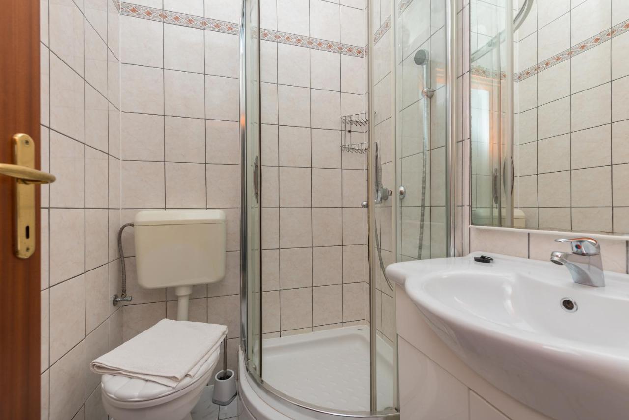 Apartmani Petracie Drvenik  Exterior foto